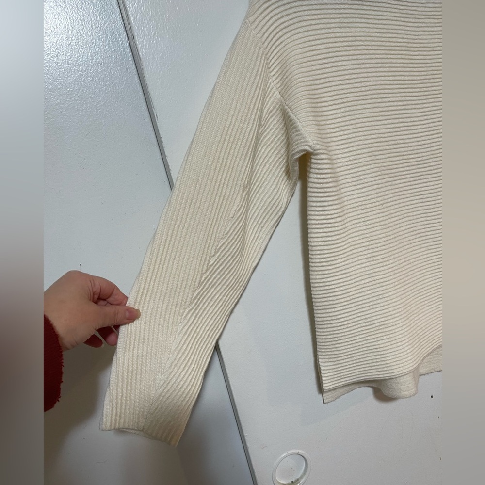 REISS clean turtle neck ribbed pullover long sleeve sweater cream size S… - Picture 4 of 5